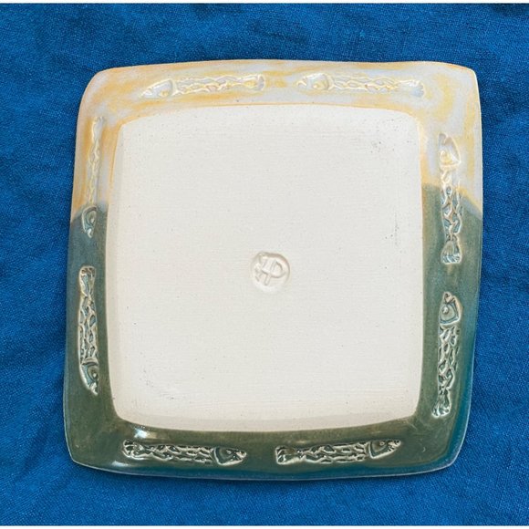 Hawksbill Pottery Scott Supraner Art Signed Dragonfly Fish Gecko Platter Dish - Picture 6 of 12